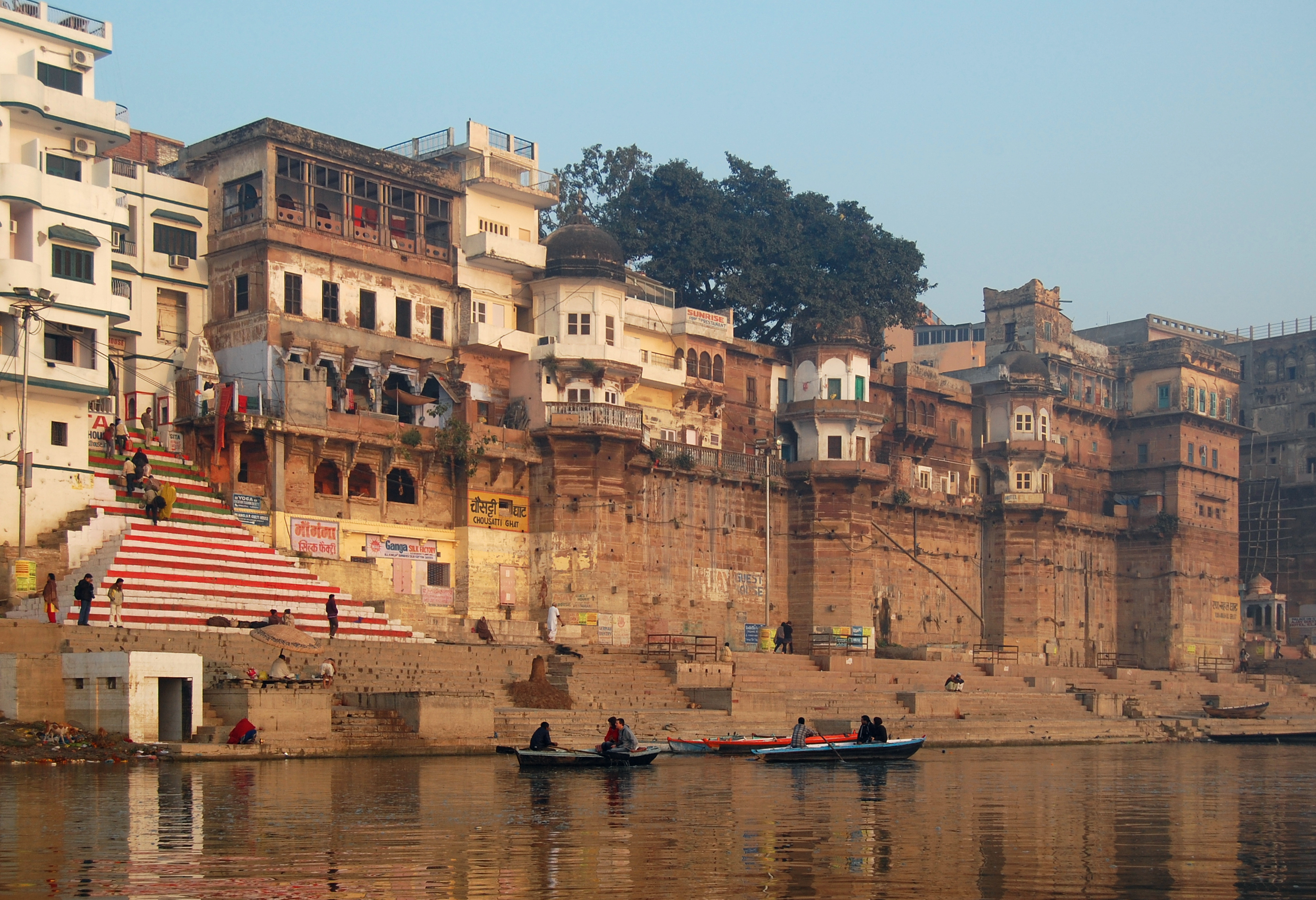 Río Ganges en Benarés